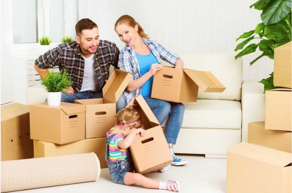 <strong>Packing Up and Starting Fresh: 10 Essential Moving House Tips</strong>